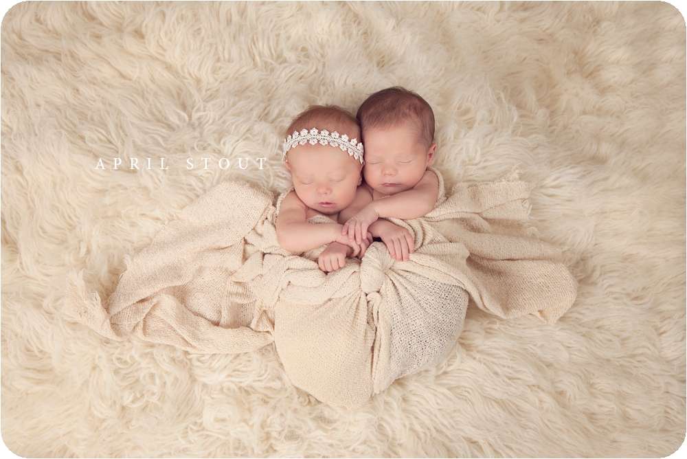 swaddled-newborn-twins-oklahoma