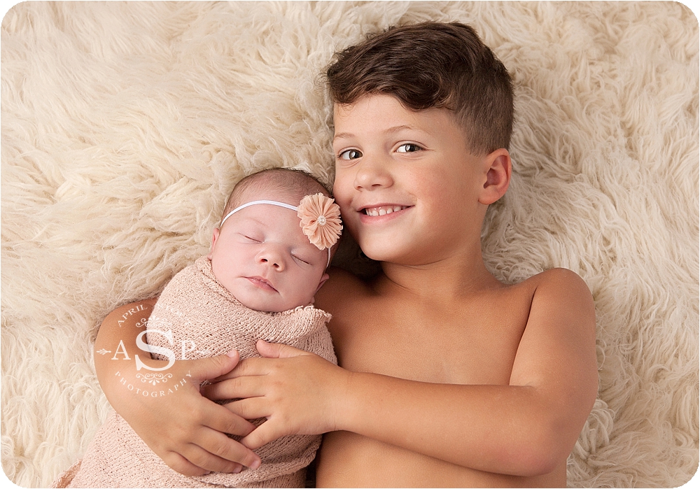 newborn-with-sibling-Oklahoma