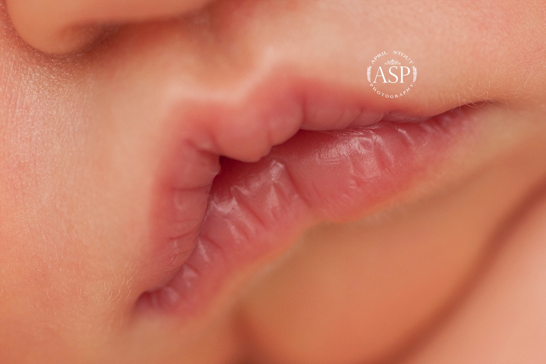 newborn-macro-images-lips-oklahoma-tulsa