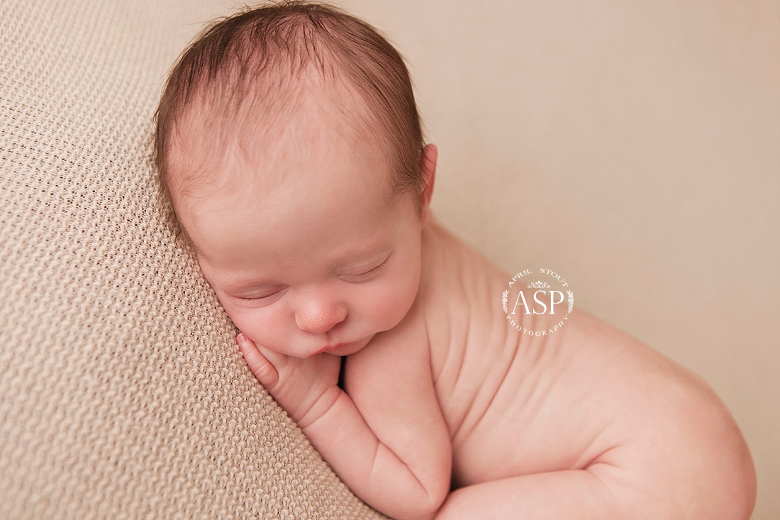 april-stout-baby-girl-hattie-newborn-photography-in-tulsa-oklahoma