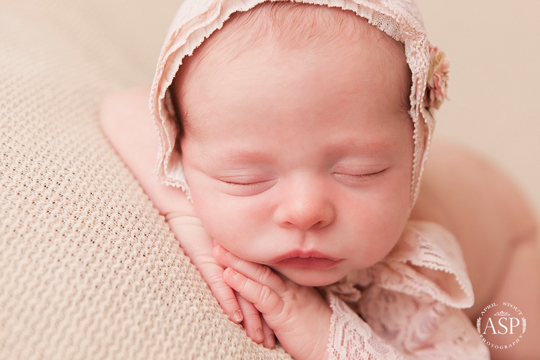 Tulsa-Owasso-Collinsville-Claremore-Jenks-Bixby-Muskogee-baby-infant-newborn-photographers