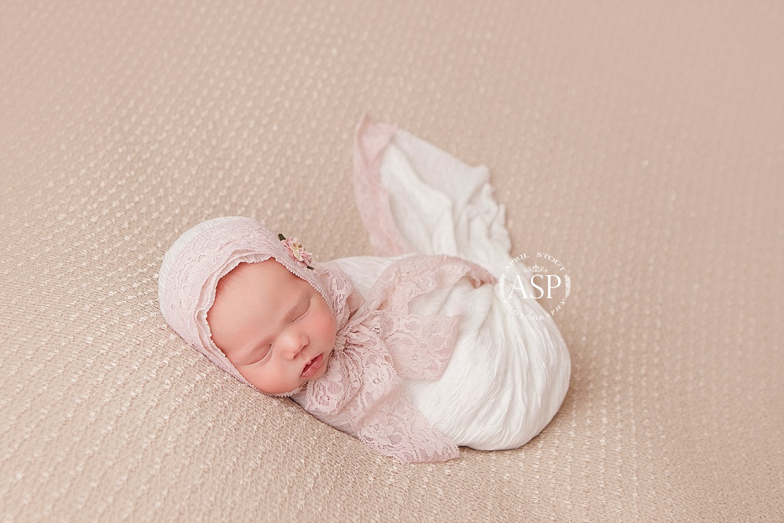 best-newborn-baby-photographer-in-tulsa-oklahoma-april-stout