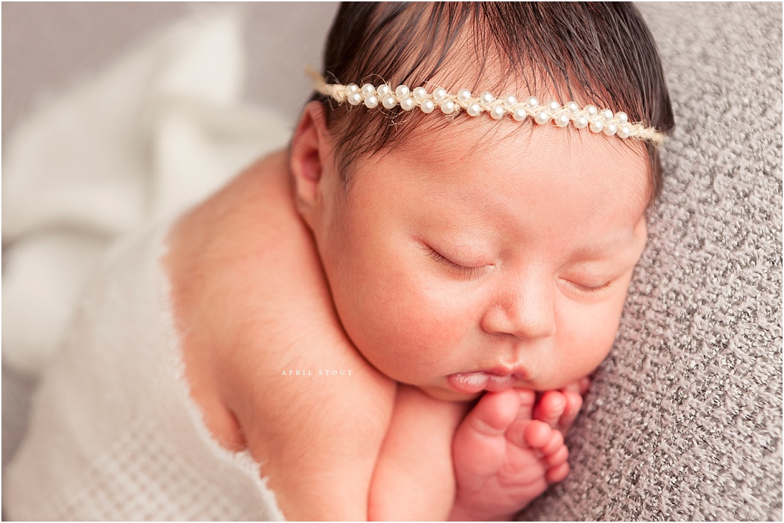 taco-pose-newborn-photography-april-stout