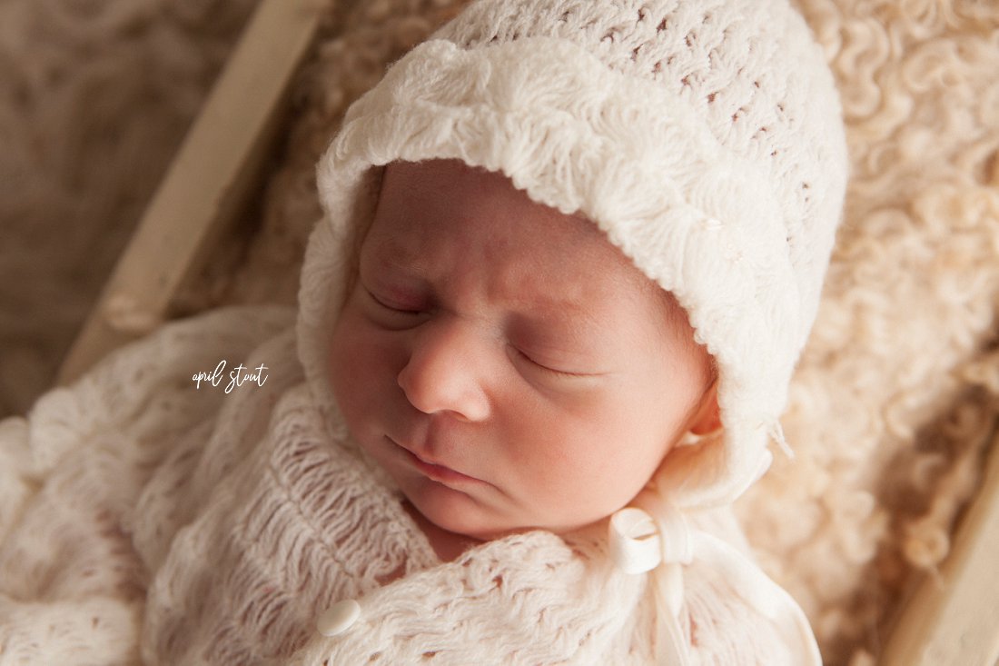 neutral-newborn-photographer_baby-session-Oklahoma