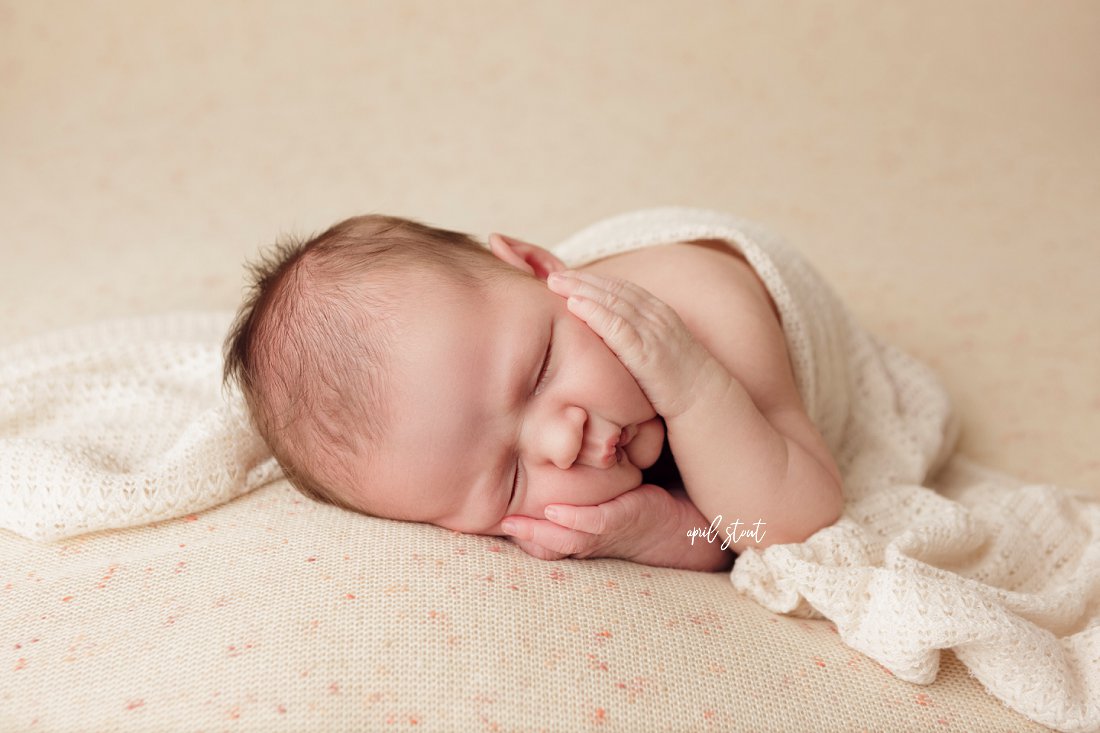 simple-neutral-organic-newborn-photography-Oklahoma